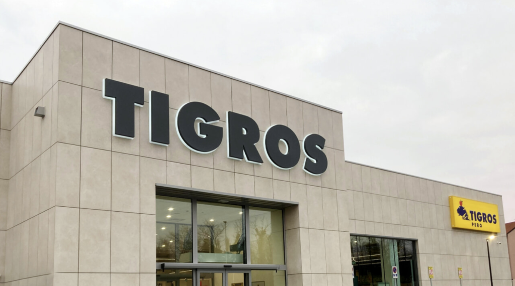 Exterior of a Tigros store