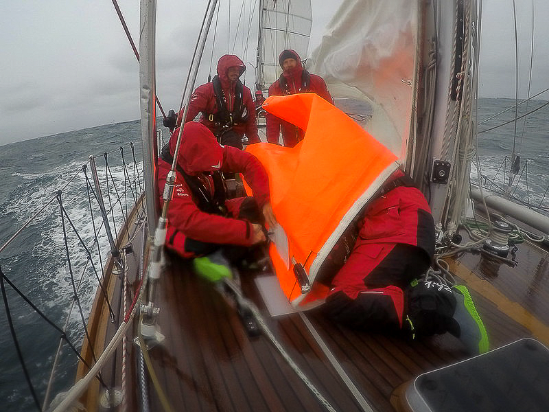 #8 2nd leg Cape Town to Auckland sail maintenance